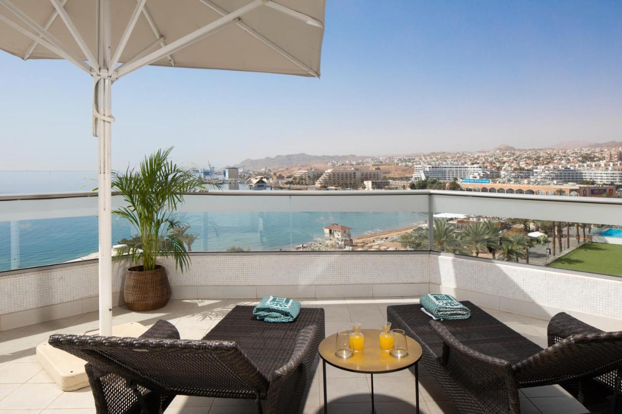 Neptune Eilat By Dan Hotels Exteriér fotografie View of the Dead Sea from the rooftop of the Dead Sea Spa Magdiel