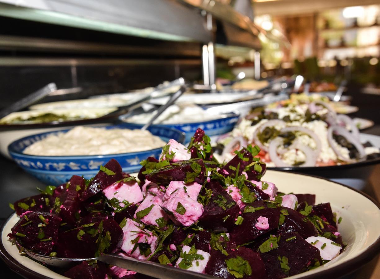 Neptune Eilat By Dan Hotels Exteriér fotografie Israeli salad